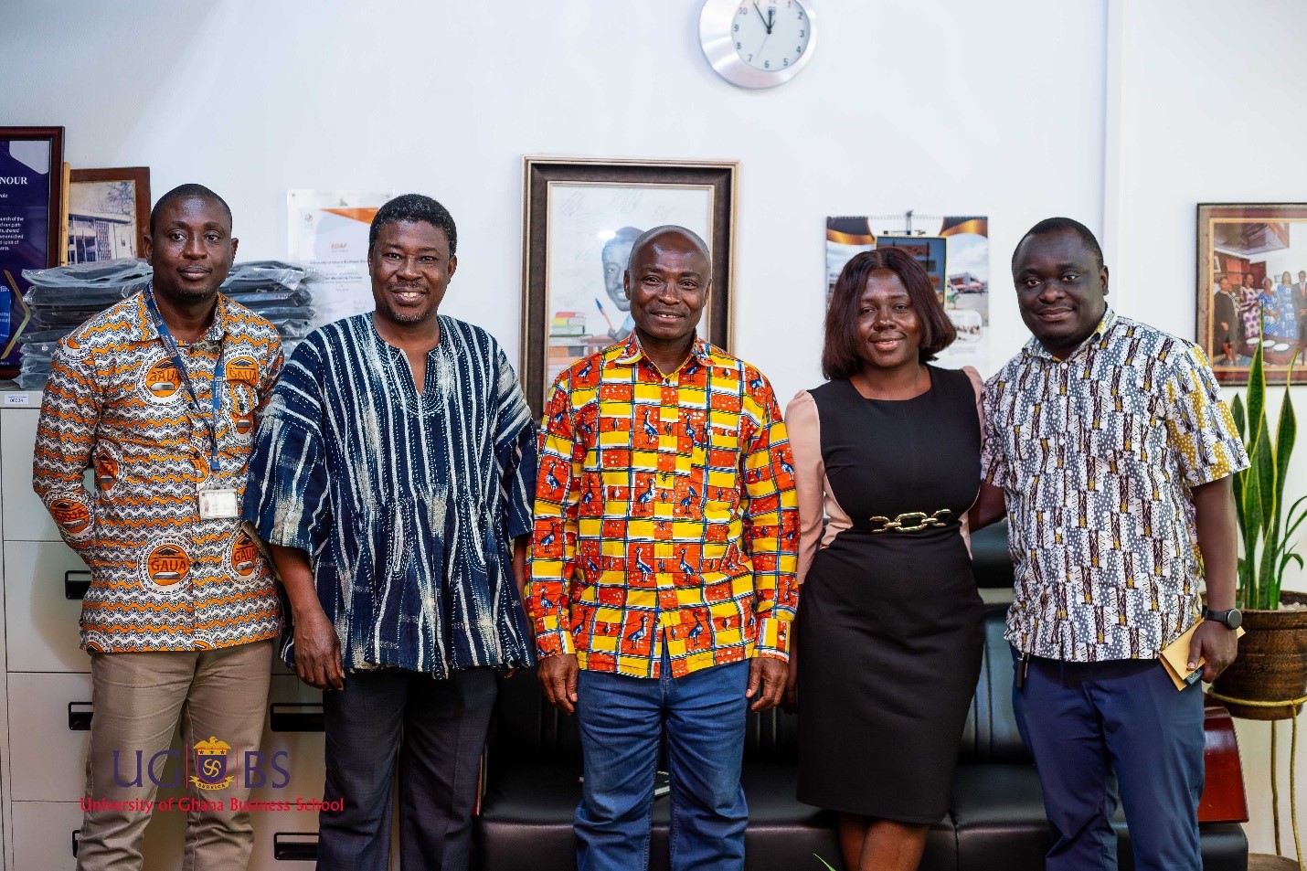 1994 Alumni Group Visit UGBS, Pledges Support 